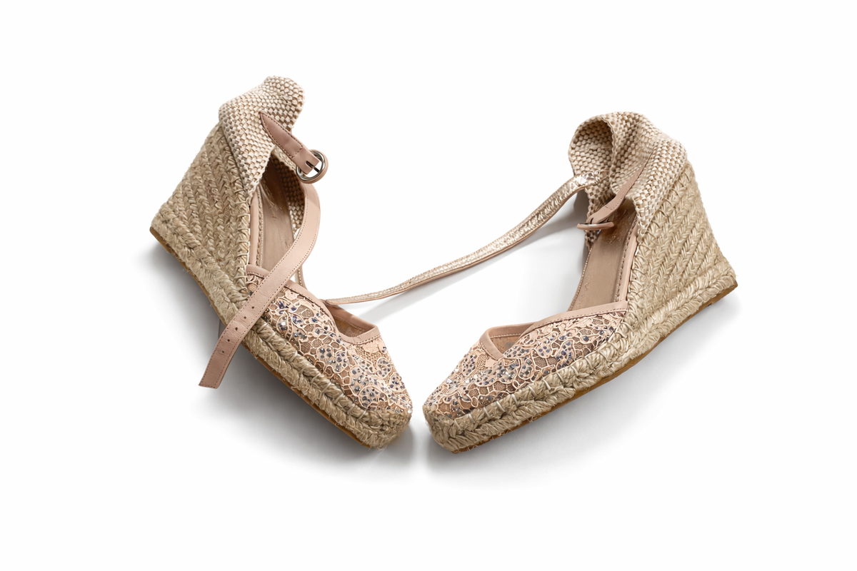 LE SILLA ESPADRILLES WEDGES LACE CRYSTALS SHOES SIZE 38 LADIES