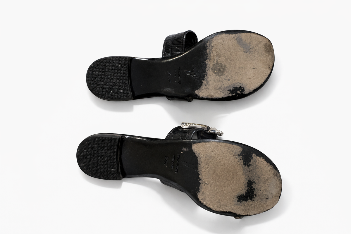 Giuseppe Zanotti Leather Crystals Embellished Slides Sandals Size 36.5 ladies