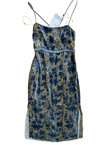 ZARA FLORAL PRINTED VELVET LIMITED MIDI DRESS Size M Medium MOST WANTE Afashionistastore ZARA FLORAL PRINTED VELVET LIMITED MIDI DRESS Size M Medium MOST WANTE Afashionistastore