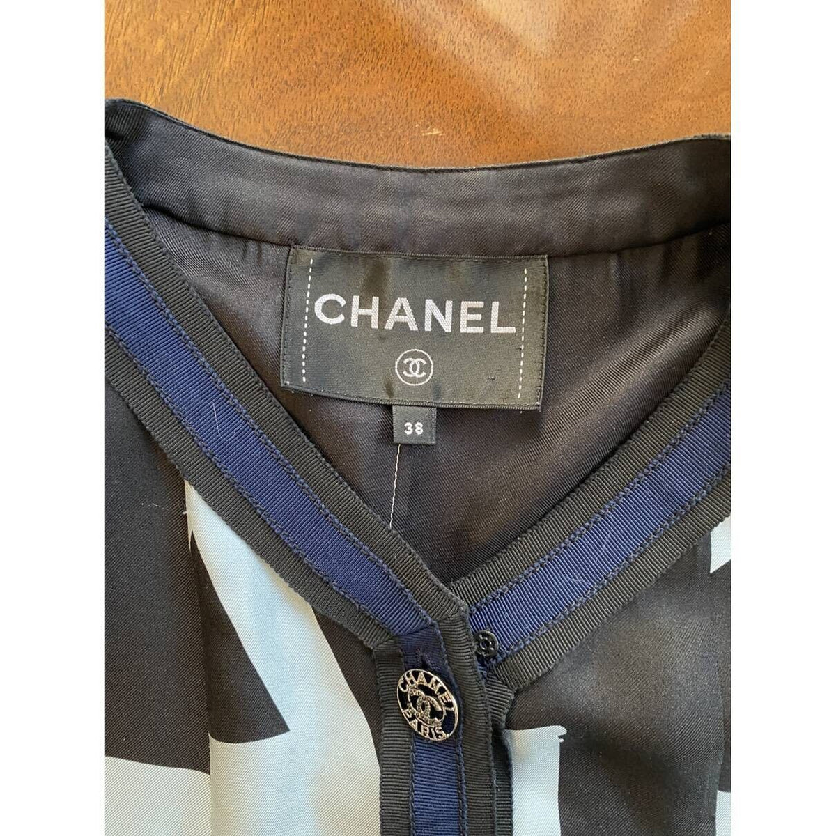 Chanel 2020 Pure Silk Logo Runaway Jacket Size F 38 UK 10 US 6 ladies