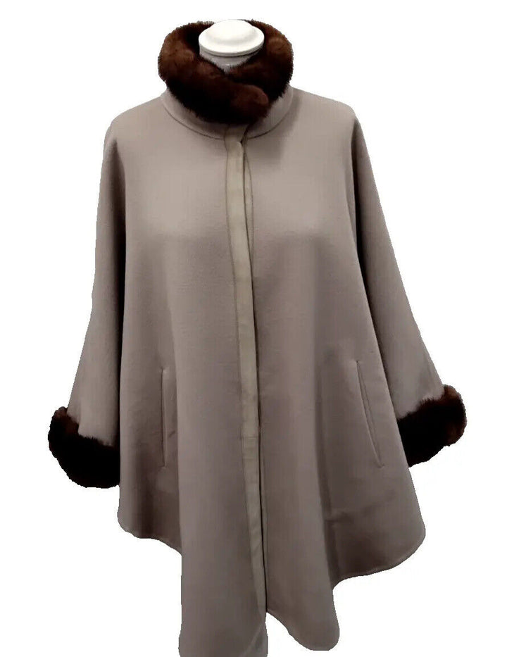 Loro Piana Winter Wengen Double Cashmere Cape With Detachable Mink Fur ladies