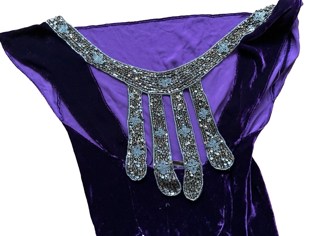 Ralph Lauren Collection Beaded Embellished Midi Dress Purple Velvet US – Afashionistastore Ralph Lauren Collection Beaded Embellished Midi Dress Purple Velvet US – Afashionistastore