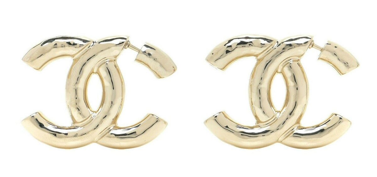 CHANEL 2022 Large CC Earrings Light Gold B22 Ab7576 B07260 ladies