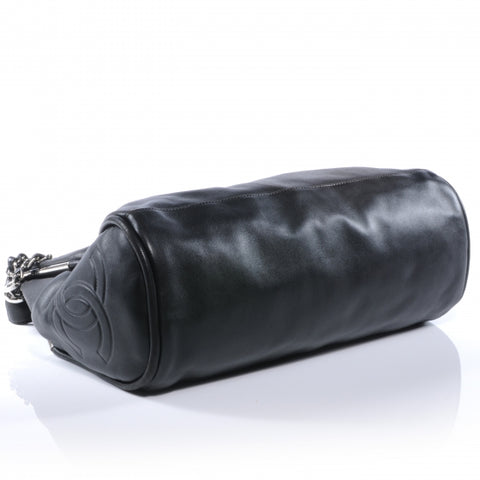 CHANEL Lambskin Large Ultimate Soft Shoulder Bag Hobo in Black Ladies –  Afashionistastore