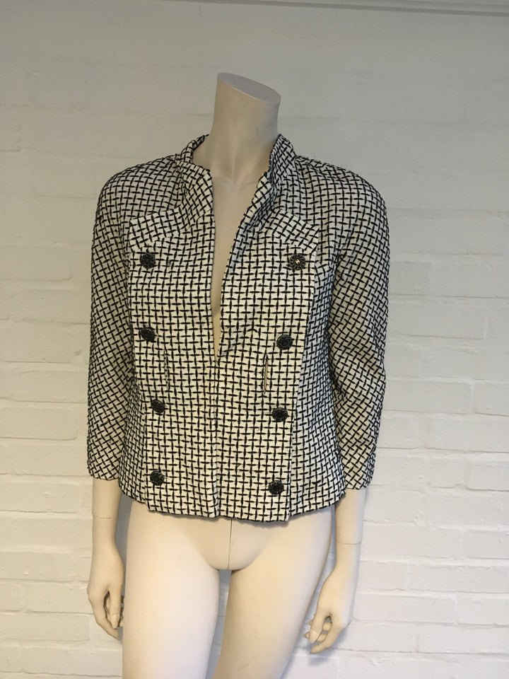 Chanel Jacket Ivory with Black Embroidery 10P F 36 UK 8 US 4 S Ladies