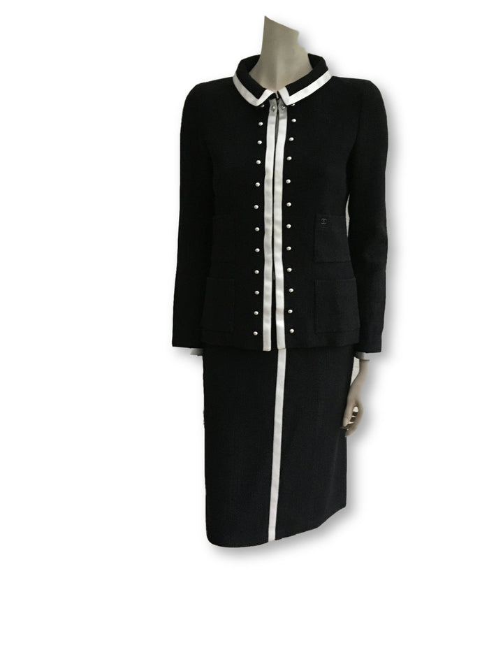 Chanel 04P Black Wool Silk 2-piece suit F 36 UK 8 US 4 S LADIES