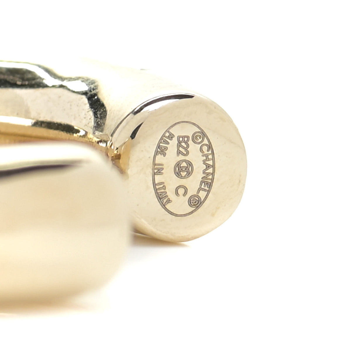 CHANEL 2022 Large CC Earrings Light Gold B22 Ab7576 B07260 ladies