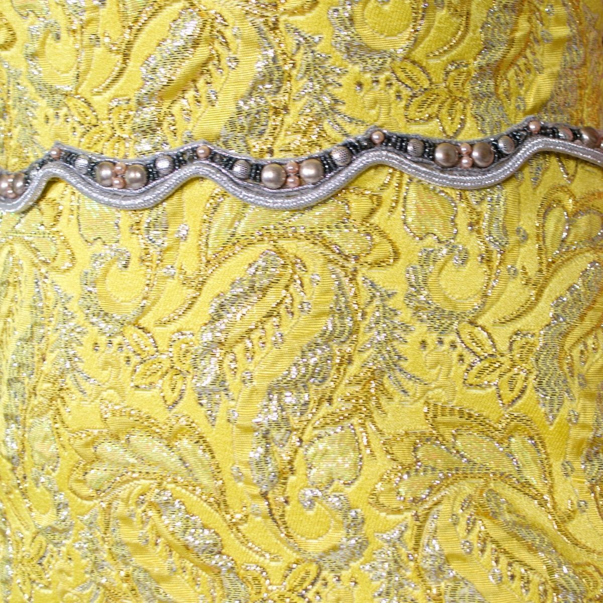 GUCCI YELLOW BROCADE SILVER EMBELLISHED BLAZER JACKET ($6400) SZI 36 UK 4 US 0 ladies