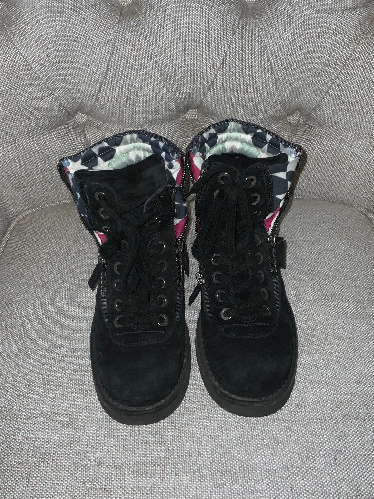 CHANEL Interlocking CC Logo Combat Boots SIZE 37 1/2 UK 4.5 US 7.5 ladies