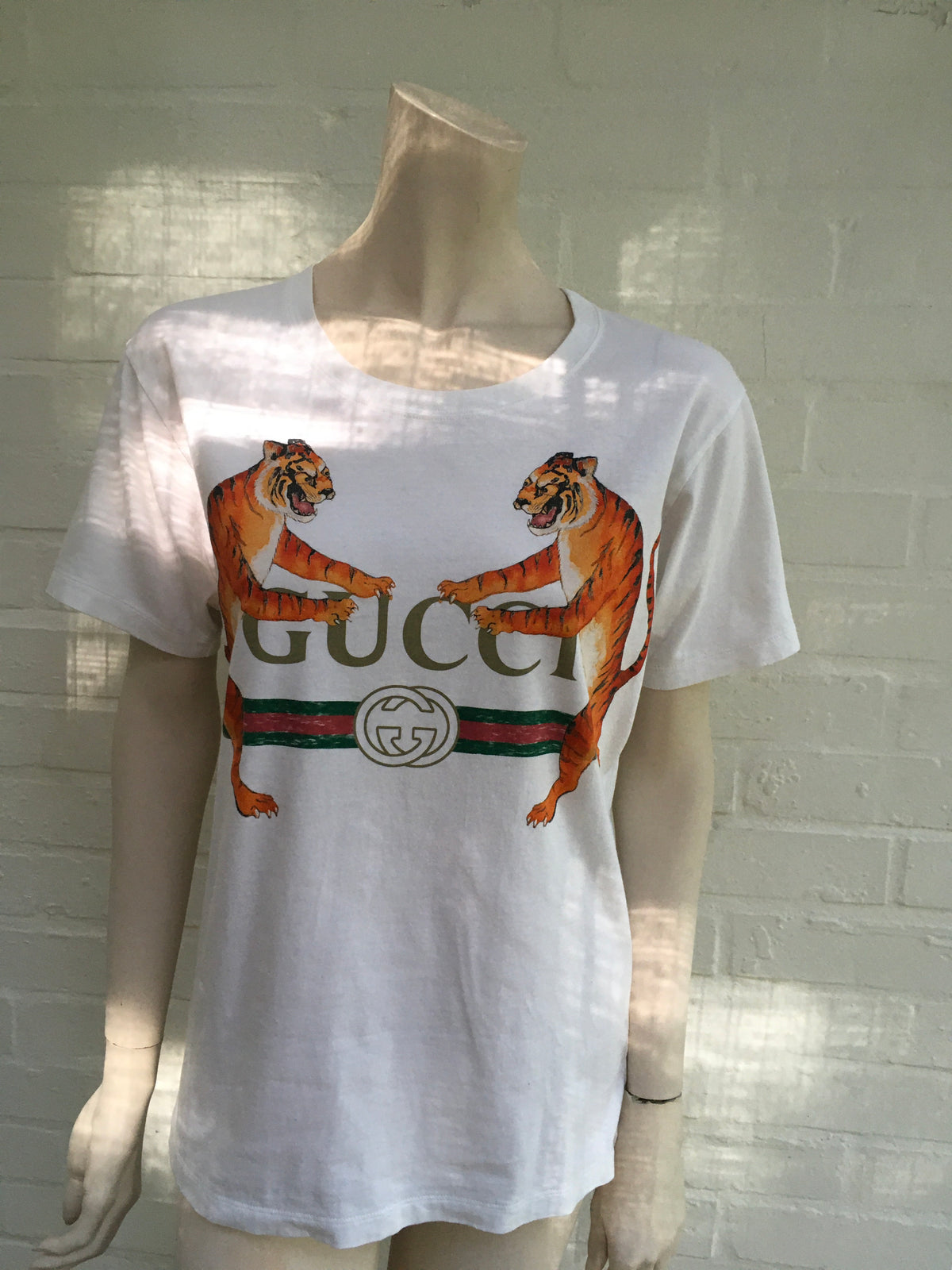 Gucci Tigers Roaring Vintage Look Logo White T-Shirt Size XXS ladies