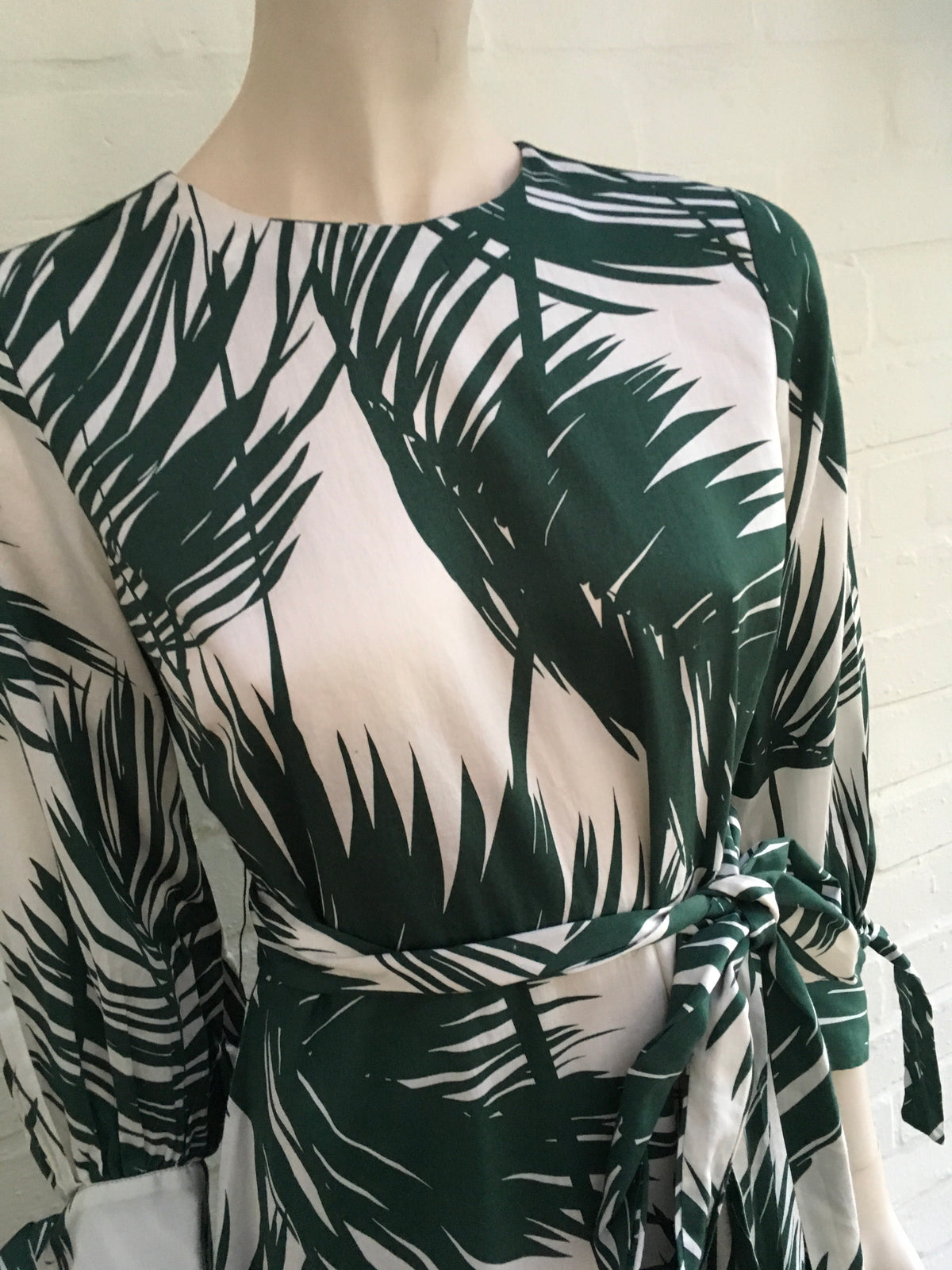 ZARA MOST WANTED ECRU GREEN LEAF MIDI TEA DRESS Ladies