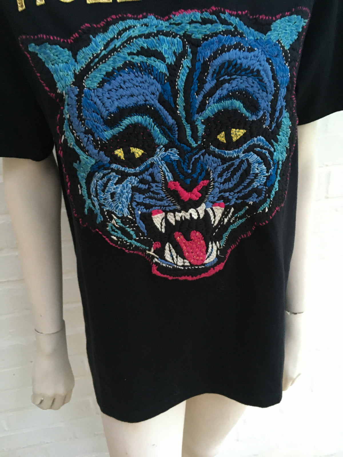 Gucci Tiger embroidered "HOLLYWOOD " Sequins T-Shirt Size XXS ladies