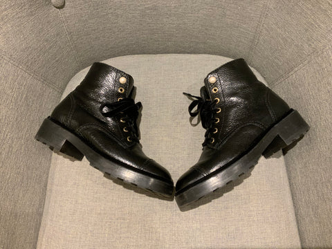 CHANEL Patent Leather Pearls Interlocking CC Logo Combat Boots BOOTIES –  Afashionistastore