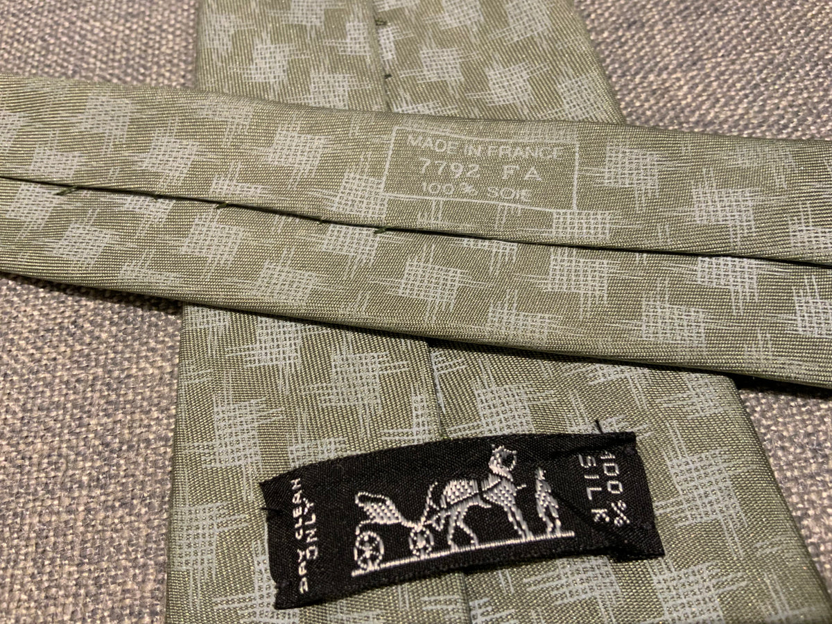 Hermès HERMES Paris Silk Gren Print Tie 7792 FA 100% AUTHENTIC Men