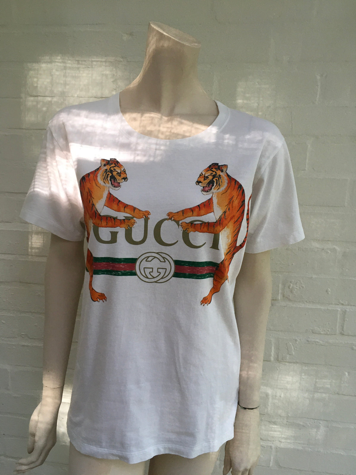 Gucci Tigers Roaring Vintage Look Logo White T-Shirt Size XXS ladies