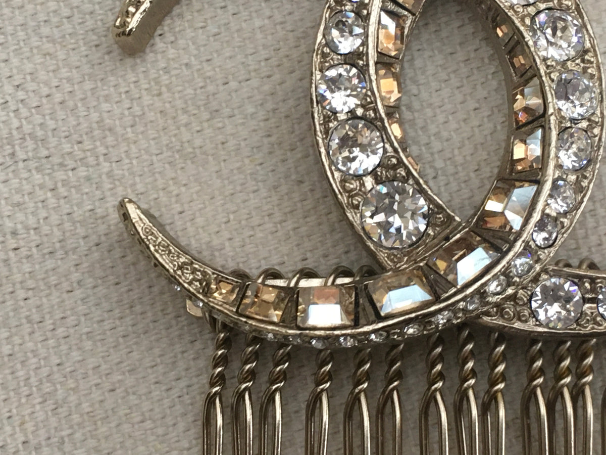 CHANEL SOLD OUT Crystal Paris Dubai CC Hair Comb Pin Gold Limited Edition Ladies
