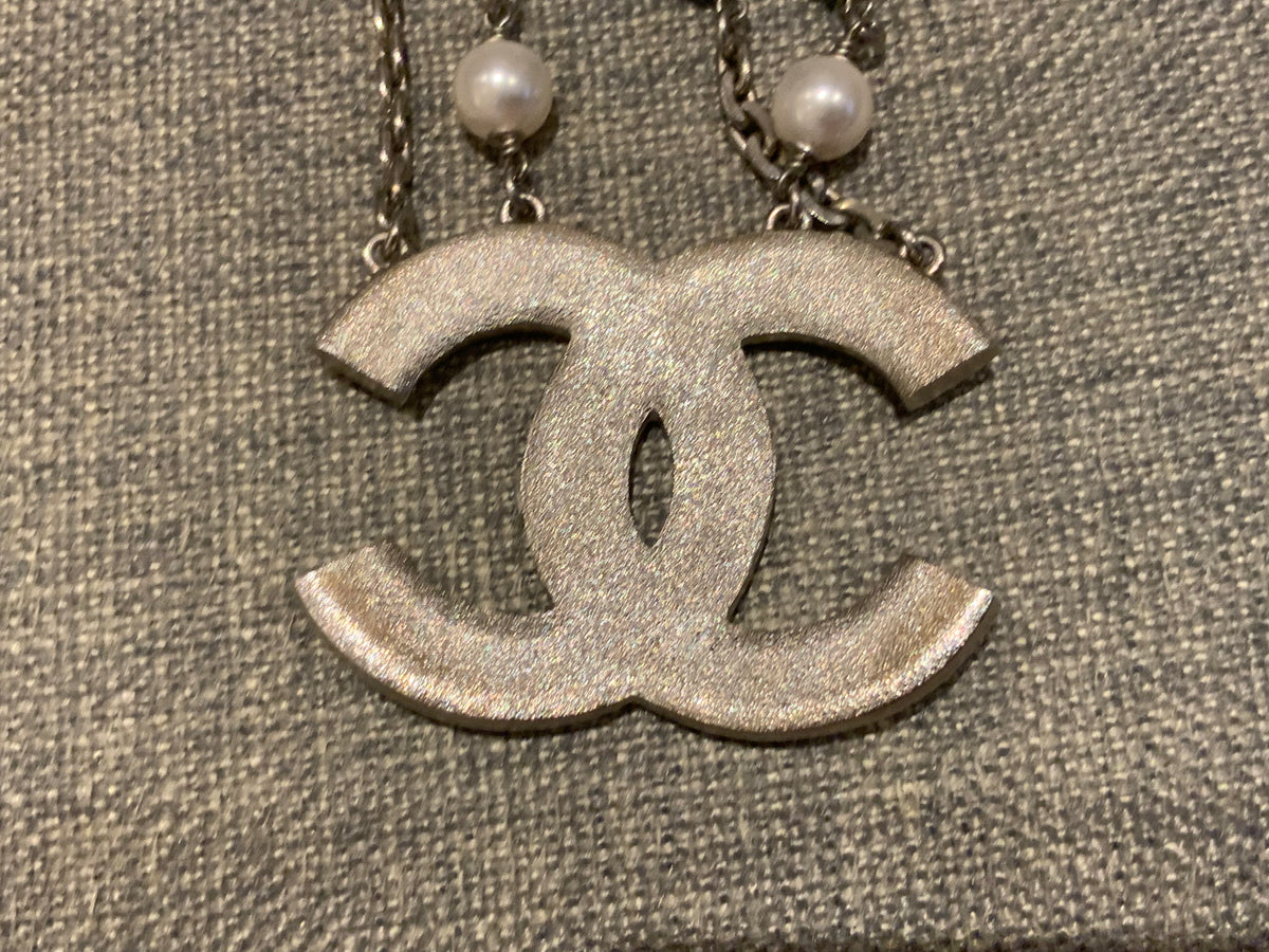 CHANEL 2019 19C CC Multi Strand Chain Pearls Choker Necklace Chain ladies