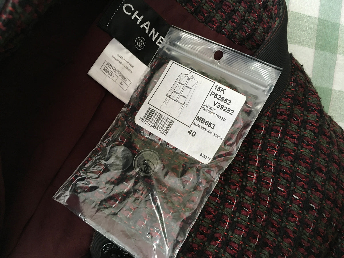 CHANEL Burgundy Fantasy Tweed Jacket 15K Blazer Ladies