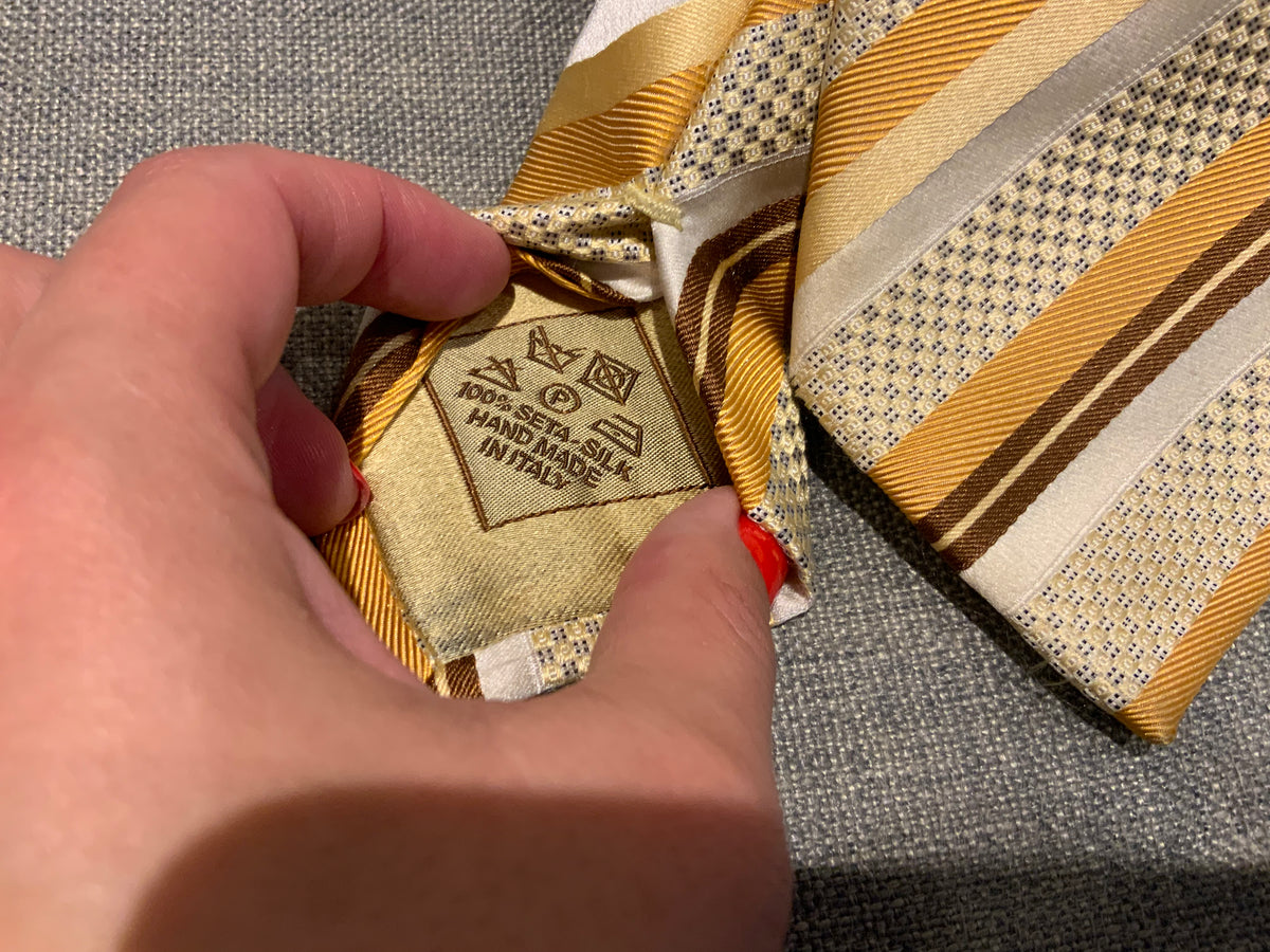 BRIONI Silk Striped Gold Yellow HANDMADE IN ITALY Mens Tie men