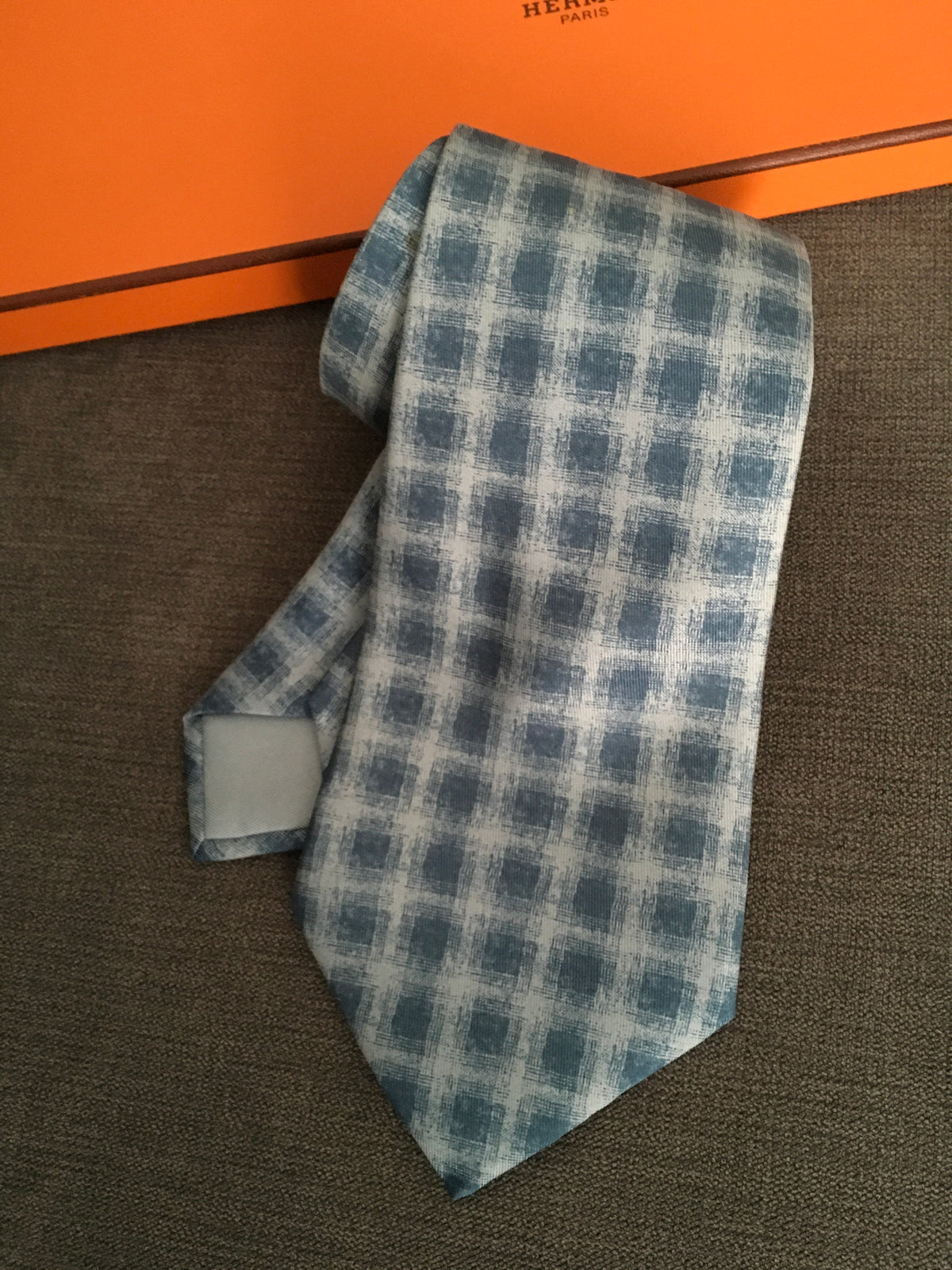 Hermès HERMES Paris Silk Blue Print Tie 91 HA 100% AUTHENTIC Men