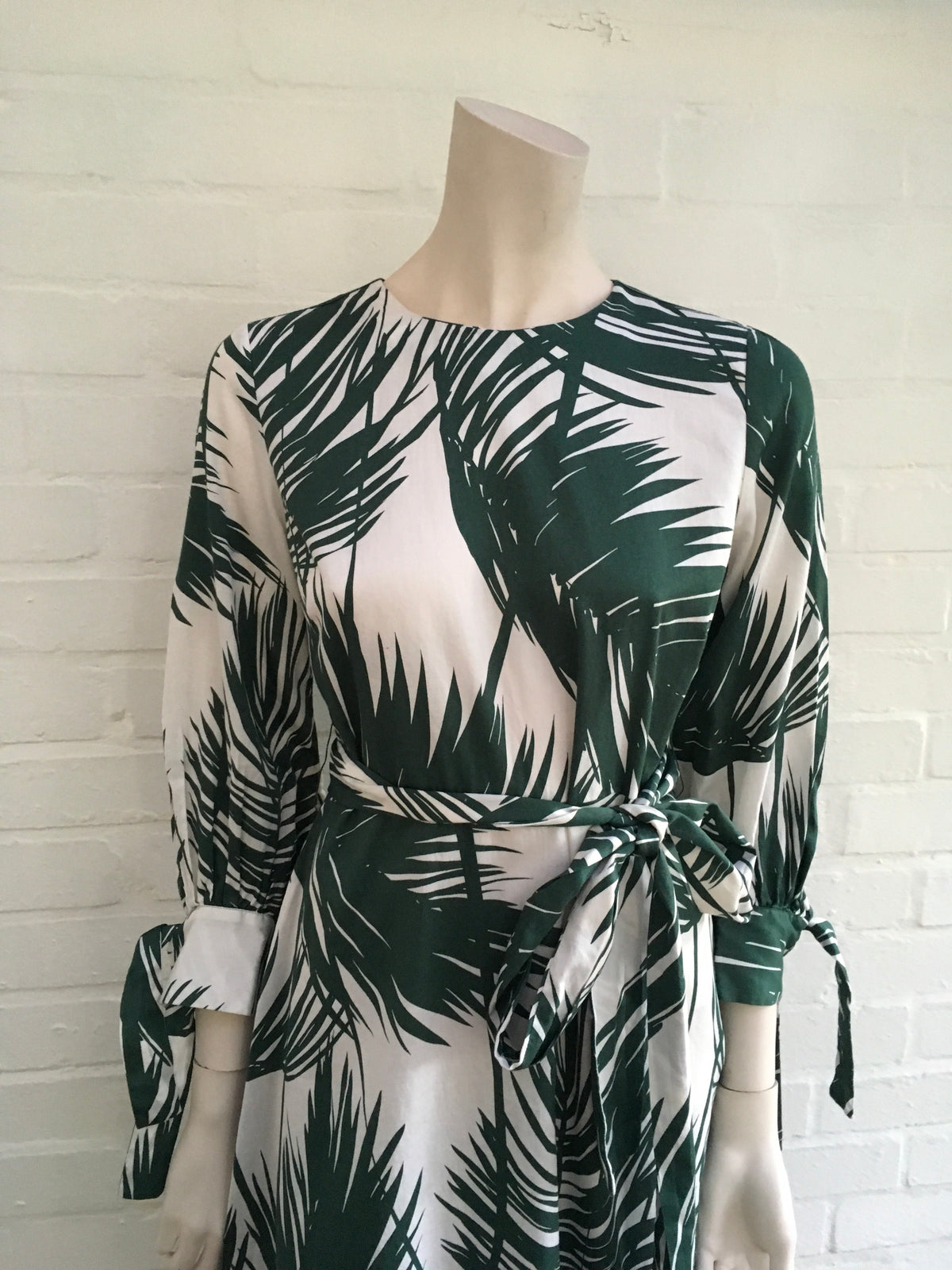 ZARA MOST WANTED ECRU GREEN LEAF MIDI TEA DRESS Ladies