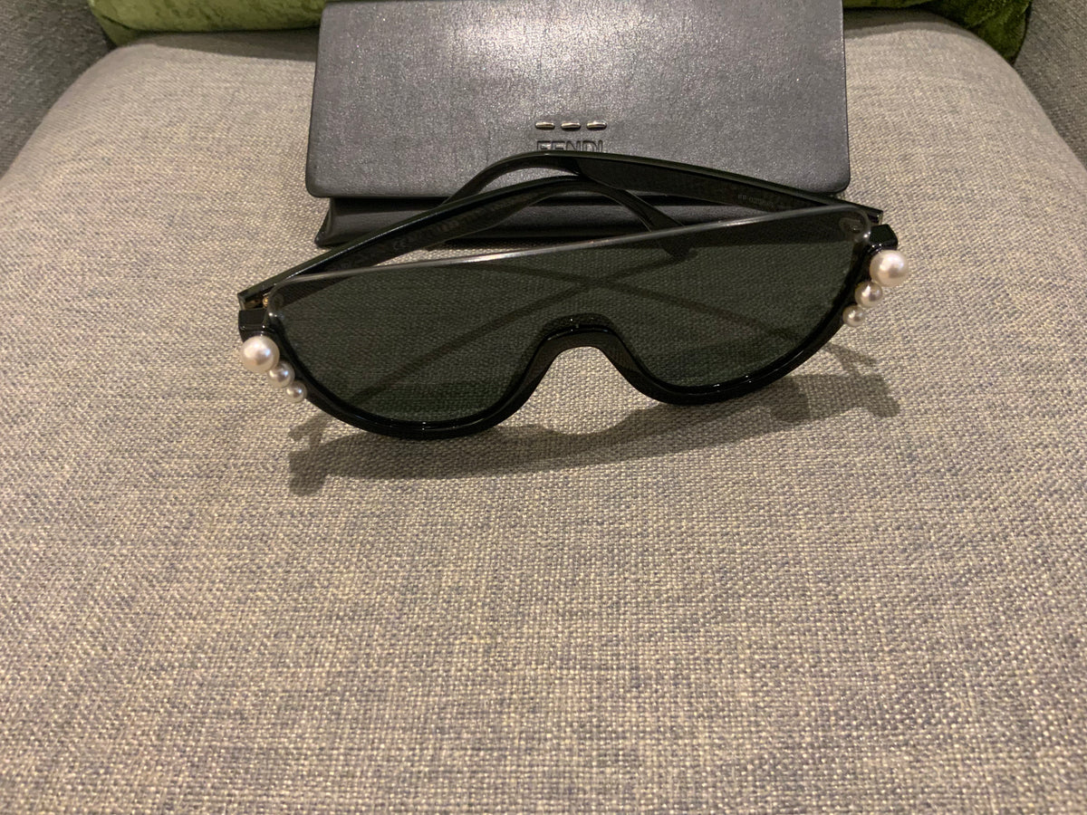 Fendi Ribbons and Pearl Sunglasses ladies