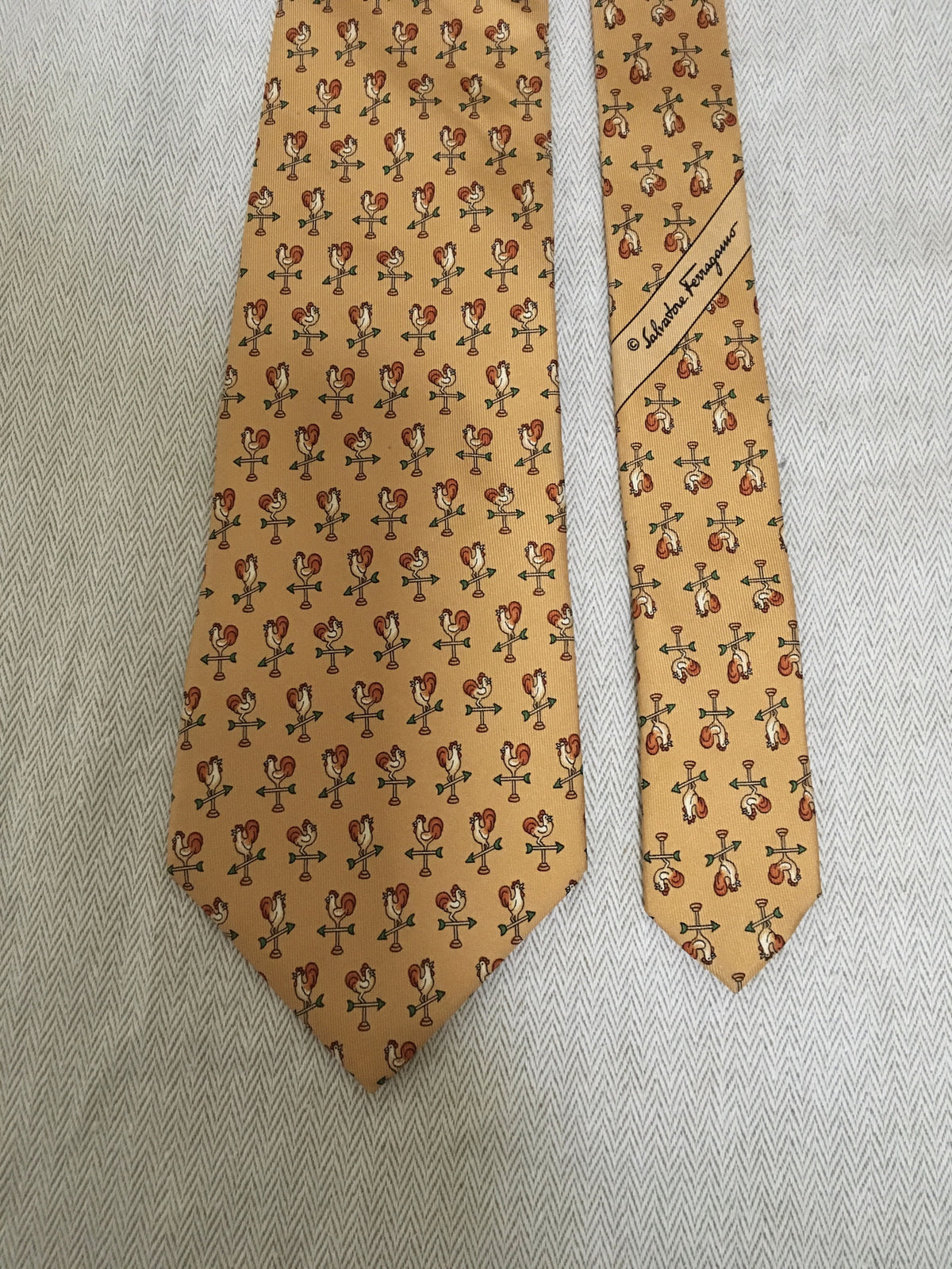 SALVATORE FERRAGAMO COCK PRINTED YELLOW SILK TIE MEN men