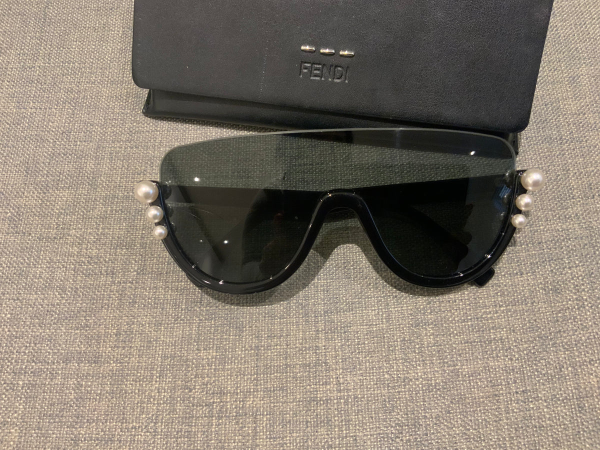 Fendi Ribbons and Pearl Sunglasses ladies
