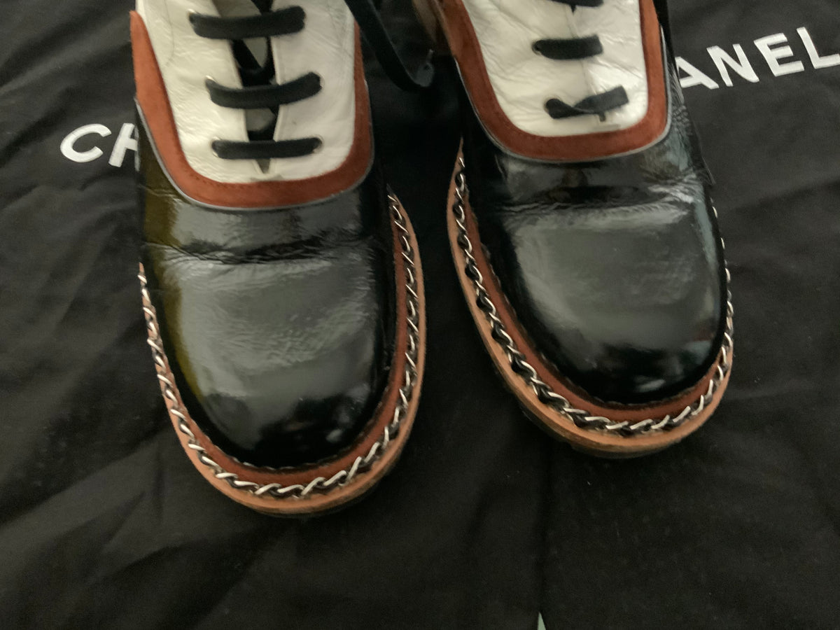 CHANEL Most wanted ICON patent combat boots Size 38 UK 5 US 8 ladies