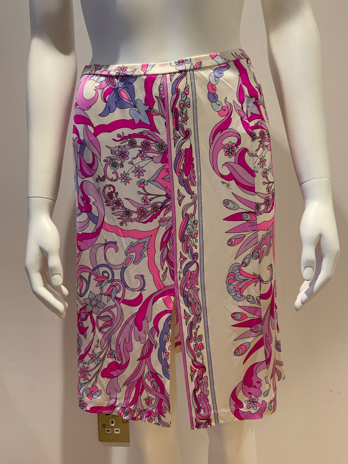 EMILIO PUCCI I 40 UK 8 US 6 S Small SILK Pink Absract Print 2005 Iconic Skirt