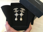 Chanel CC Limited Edition 2019 Pearl & Strass Drop Earrings ladies