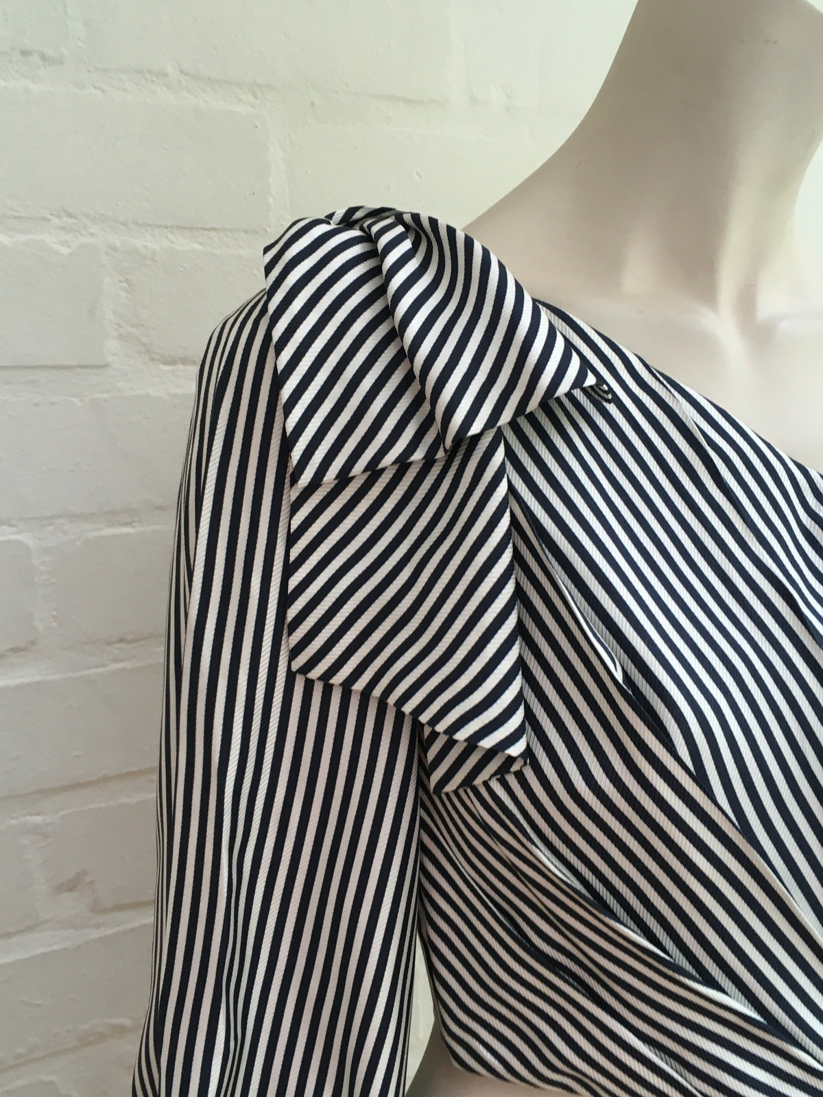 ZIMMERMANN MOST WANTED Maples Bow cropped one-shoulder striped ottoman top Size 0 ladies