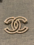 Chanel 2022 Latest Collection Crystals CC Brooch Light Gold ladies