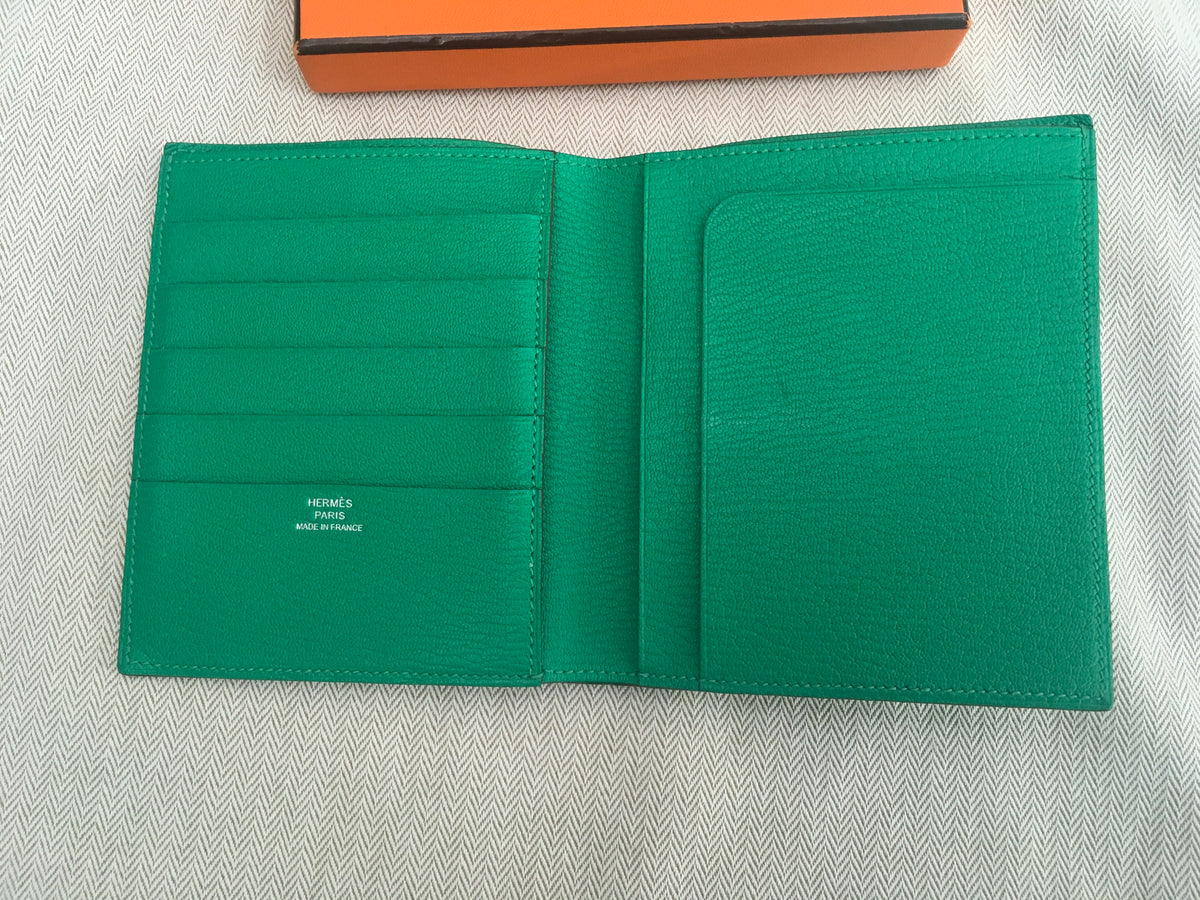 Hermès Hermes Paris Chevre Mysore Evelyne Card Wallet in Green Men
