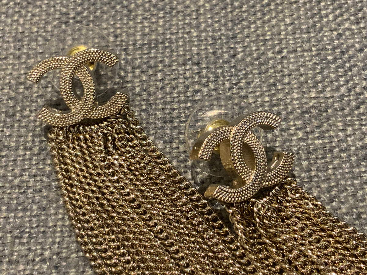 CHANEL 2022 A22 CC Multi Strand Chain Drop Earrings Gold Drop Earrings ladies