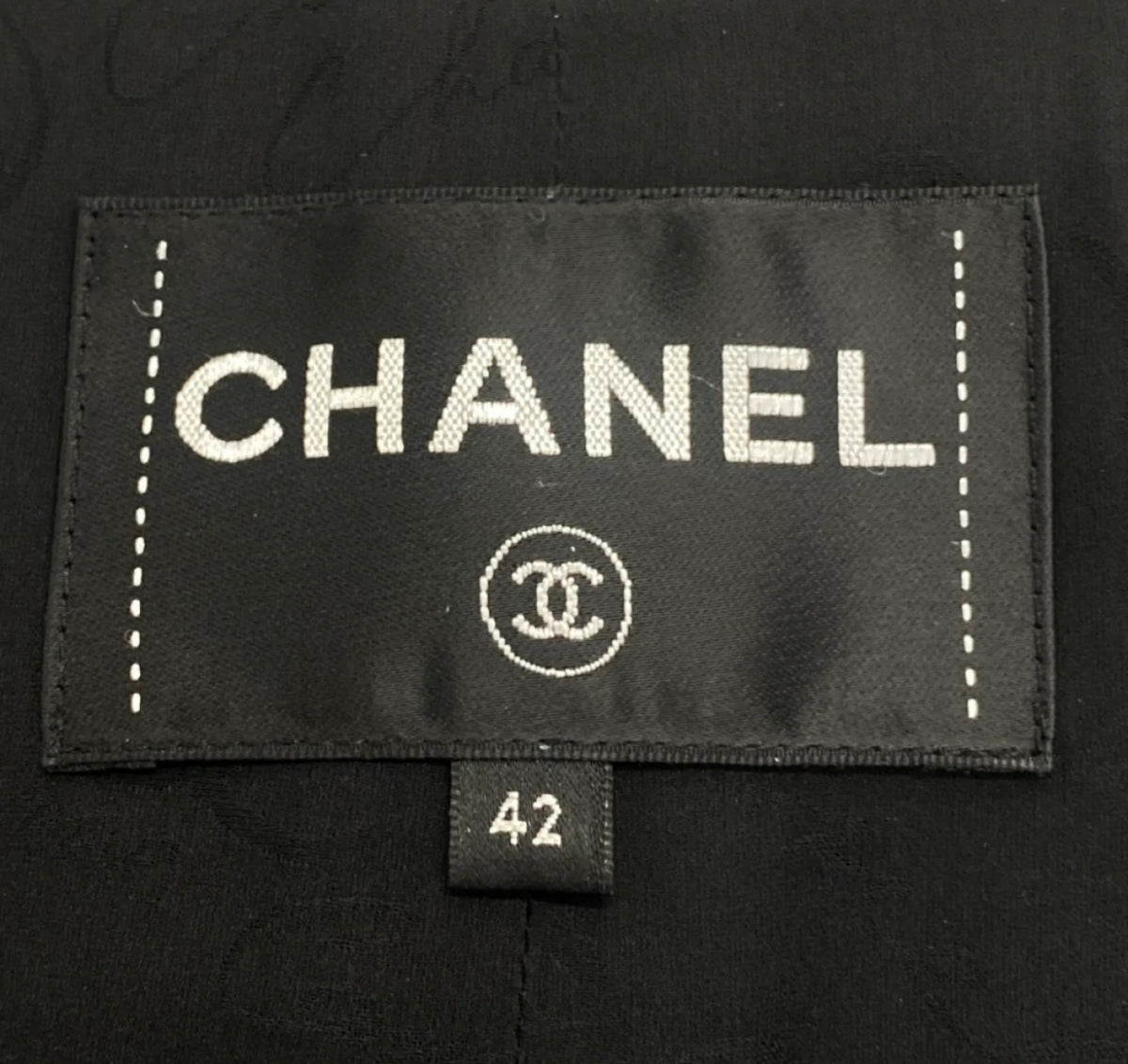 CHANEL LA PETITE VESTE NOIRE TWEED BLAZER SIZE F 42 LADIES