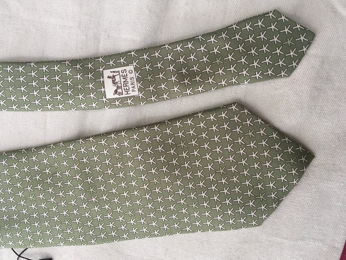 Hermès HERMES Paris Silk STAR Print Tie 5056 PA 100% AUTHENTIC Men