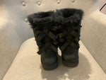 UGG SHORT BAILEY BOW II BLACK WATER-RESISTANT SUEDE FUR BOOTS SIZE US 7 UK 5 38 ladies