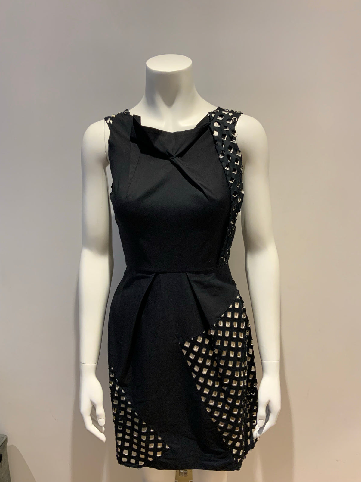 Roland Mouret RUNAWAY Black & White Lasercut Dress UK 8 US 4 IT 40 FR 36 ladies