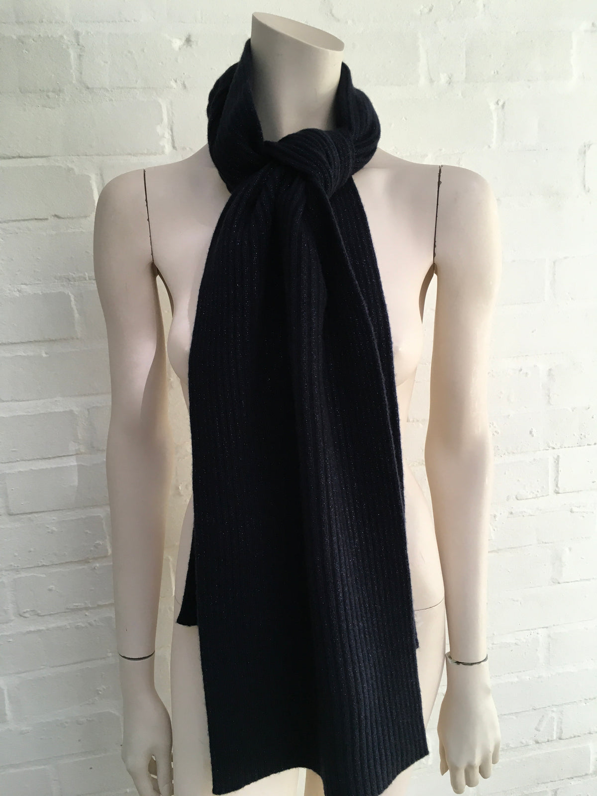 N.Peal Navy Cashmere Knit Shawl Scarf ladies