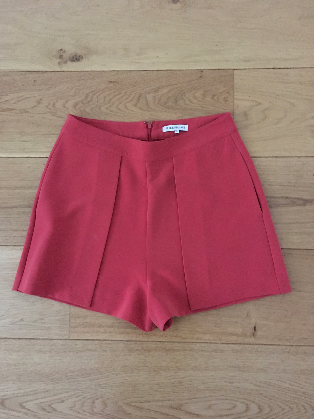 Le Lis Blanc Delux Shorts Size P XS ladies