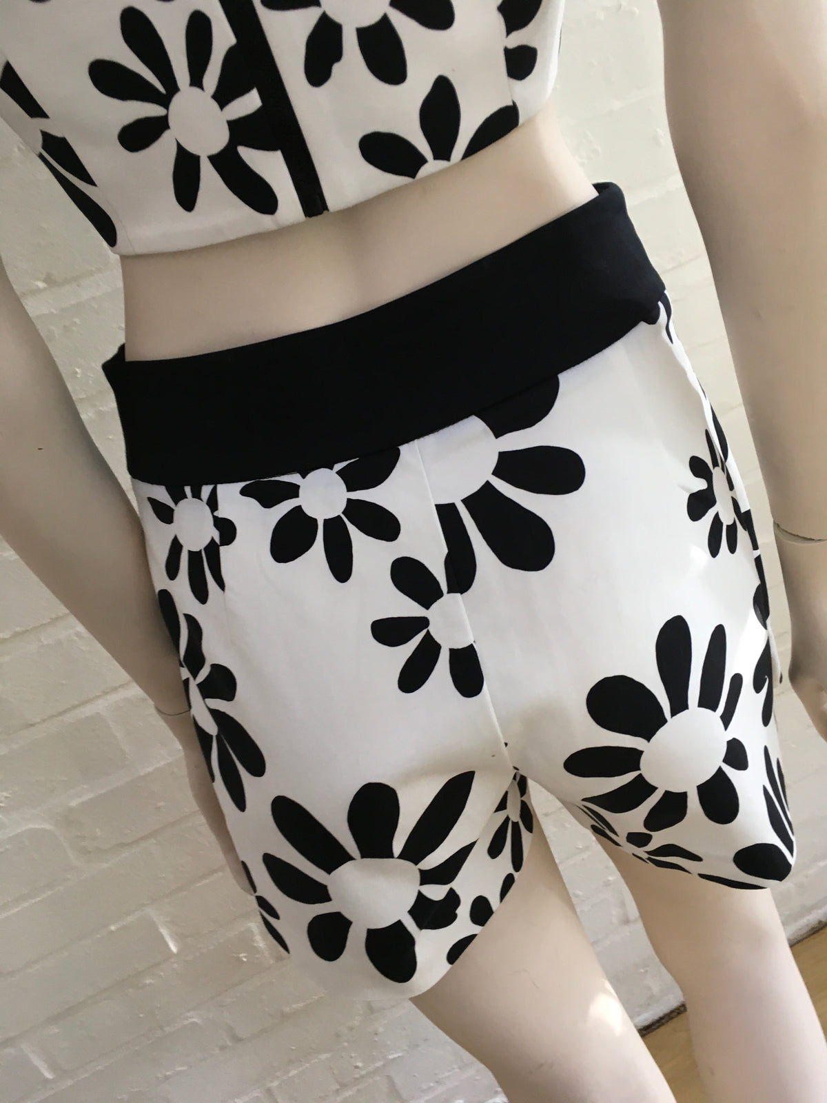 Bimba y Lola Cropped Floral Top & Shorts Set Size 38 S Small Ladies
