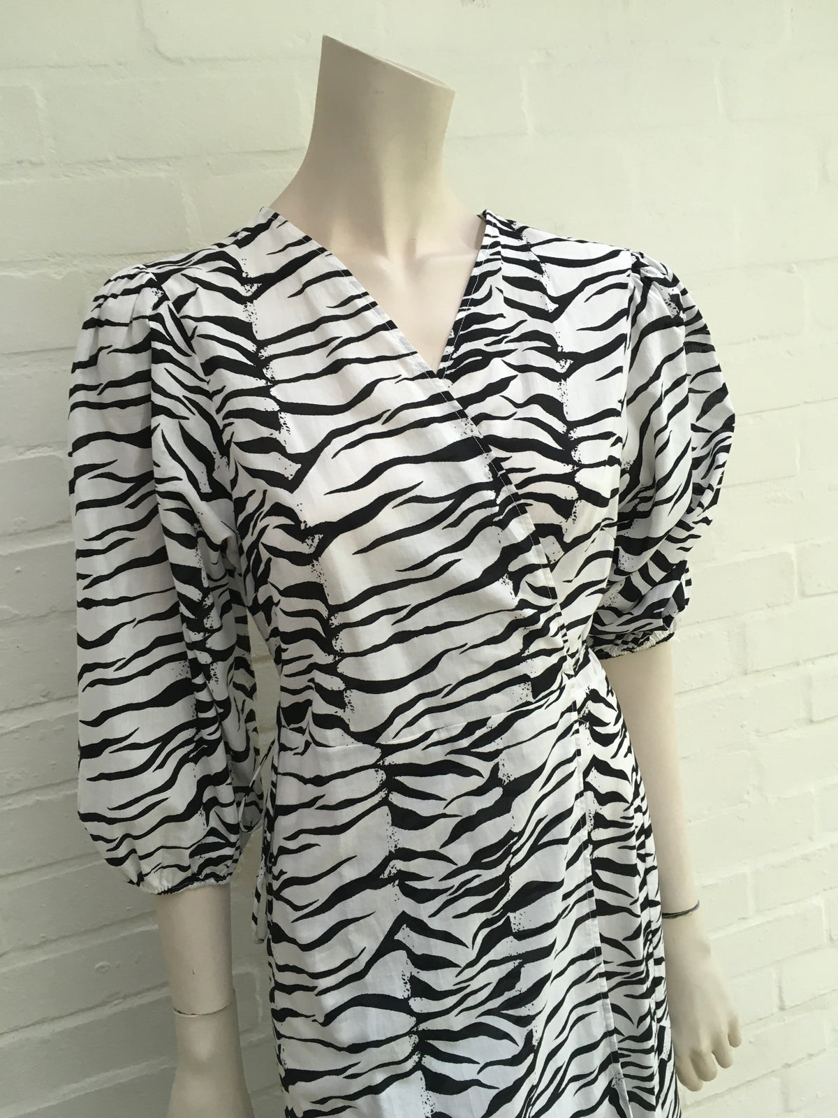 RIXO Noleen tiger-print cotton-voile wrap dress Size S Small ladies
