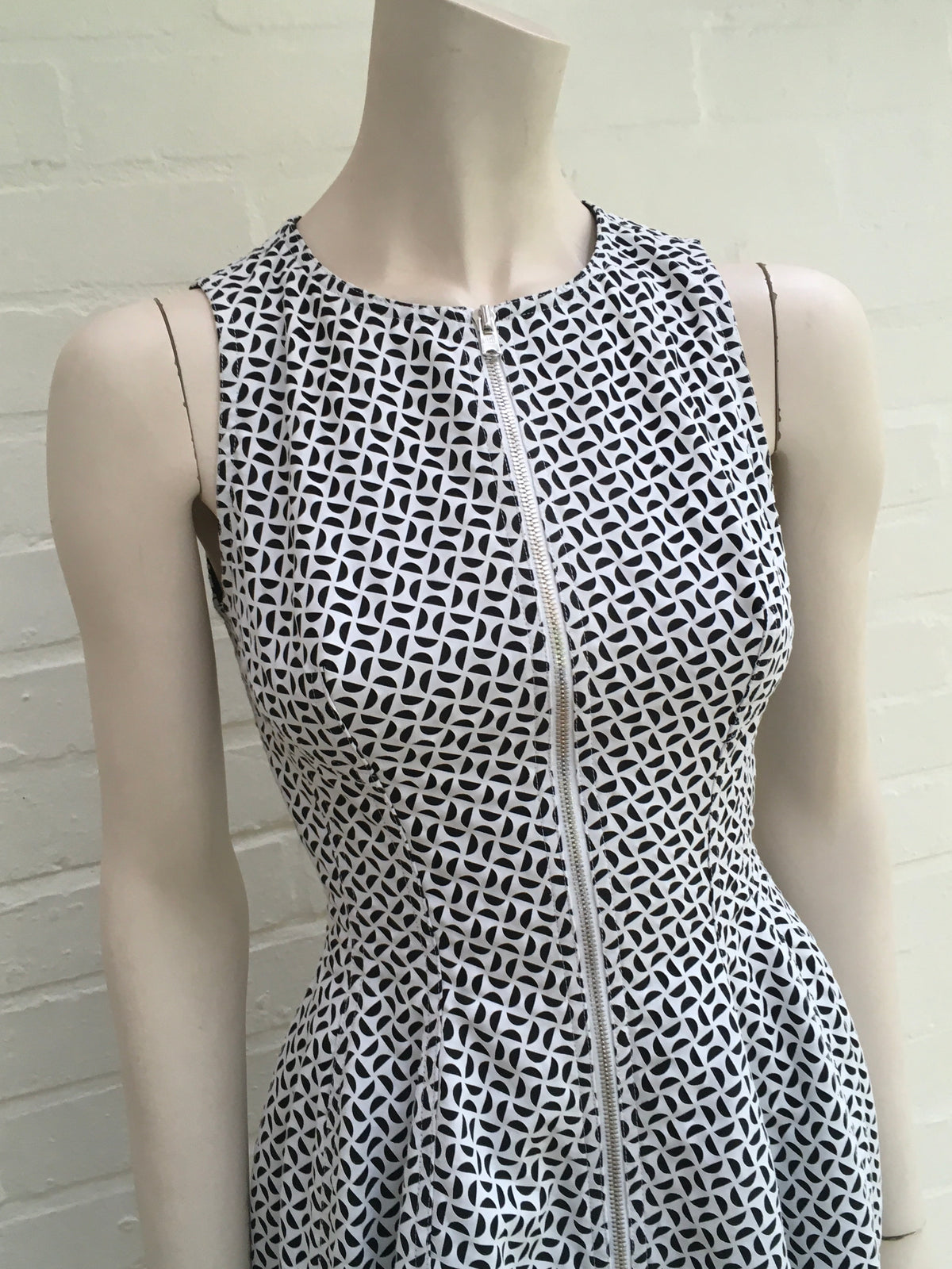 Azzedine Alaïa Alaia Sleeveless Laser Cut Dress Size F 38 ICONIC ladies