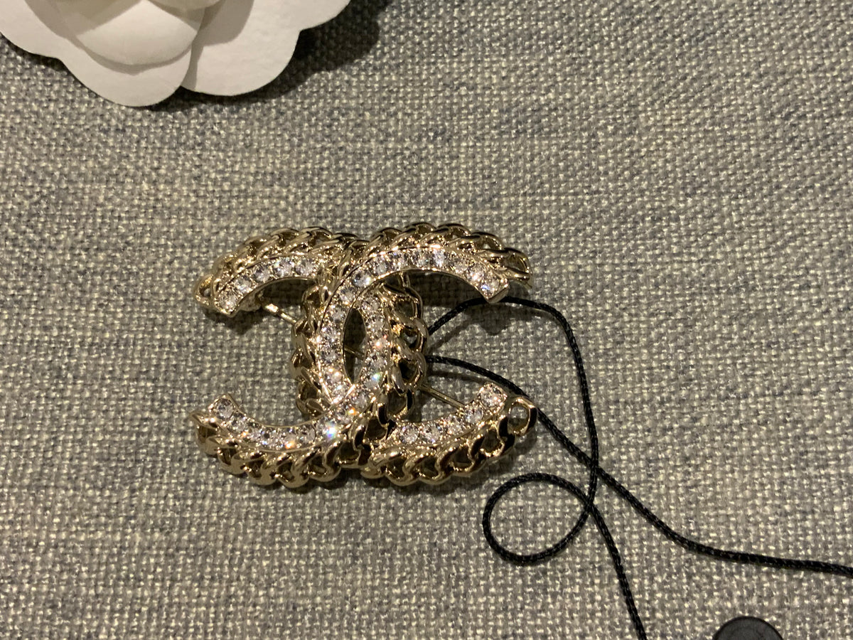 CHANEL 2021 Crystal Chain CC Brooch Gold ladies