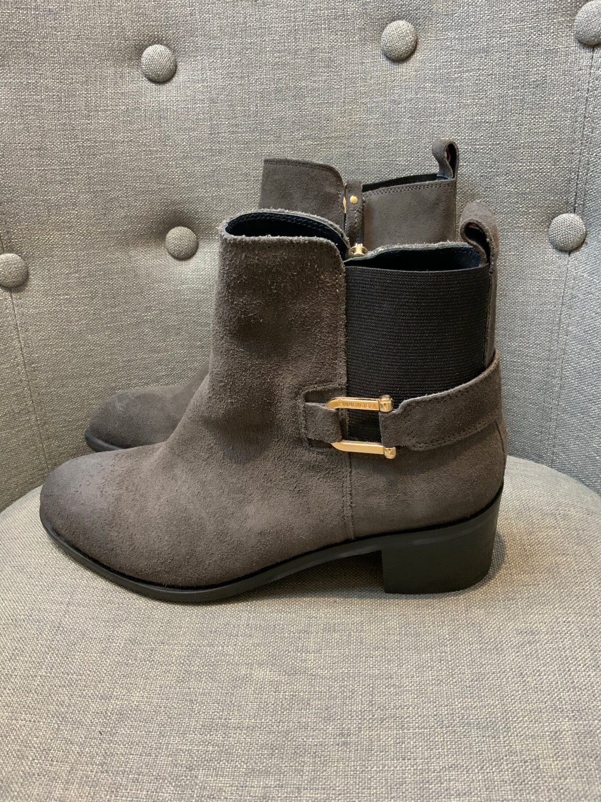 Tommy Hilfinger greey suede booties boots Size 41 UK 8 US 11 ladies