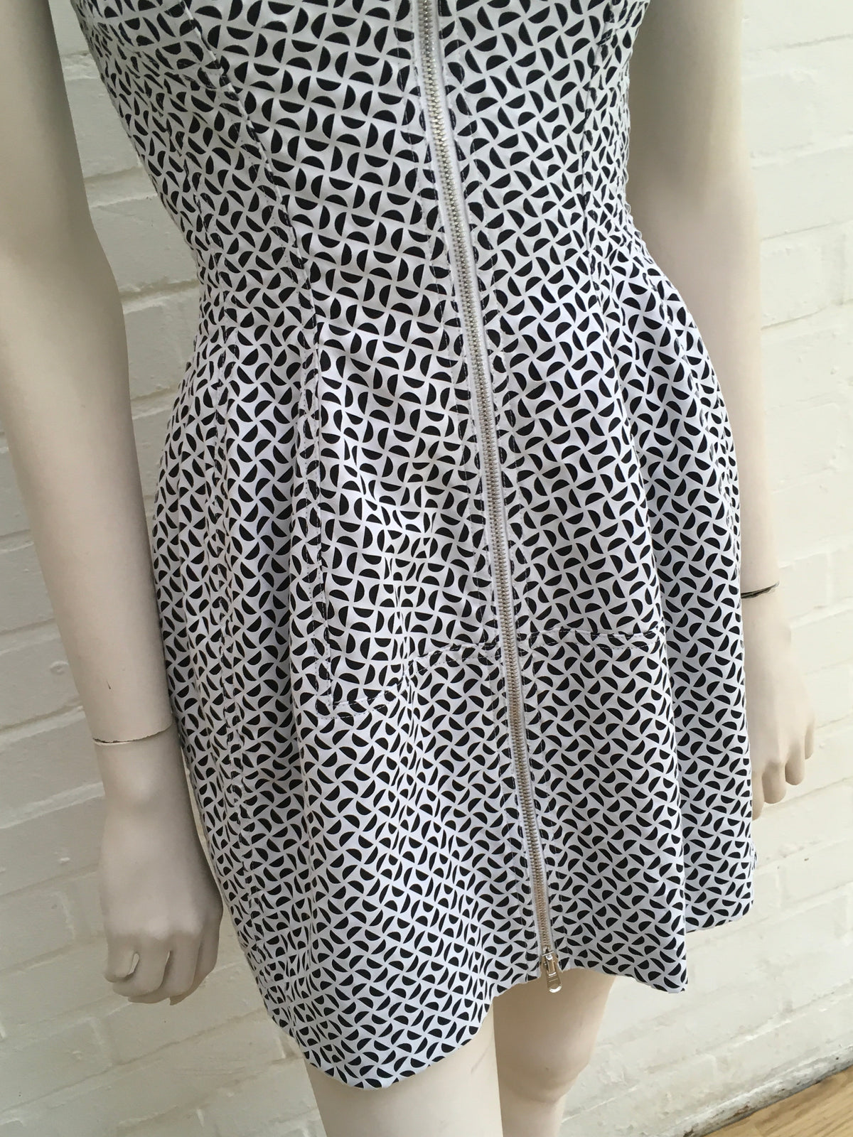 Azzedine Alaïa Alaia Sleeveless Laser Cut Dress Size F 38 ICONIC ladies