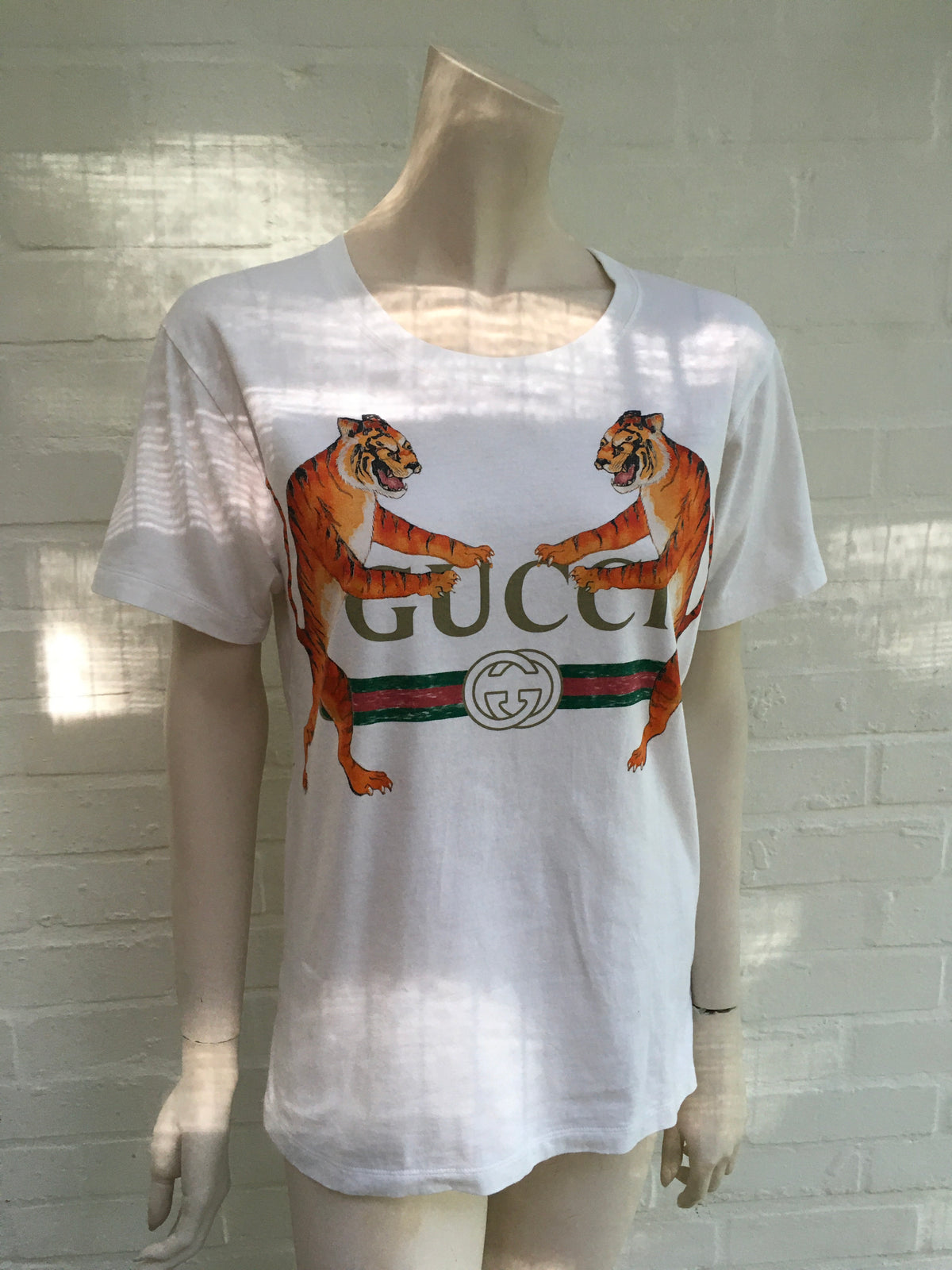 Gucci Tigers Roaring Vintage Look Logo White T-Shirt Size XXS ladies