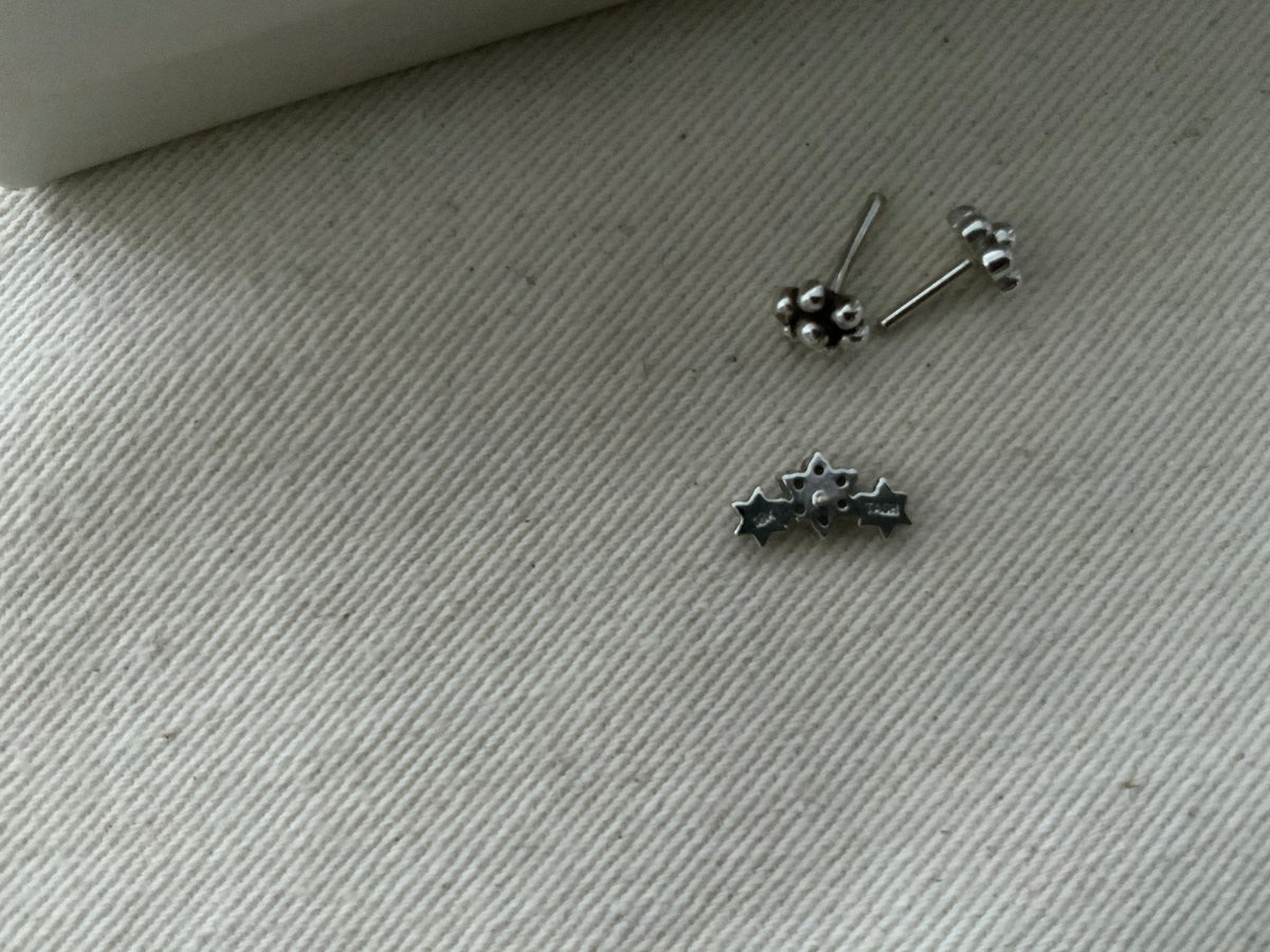MARIA TASH Flower Garland 3mm 18-karat white gold diamond earring ladies