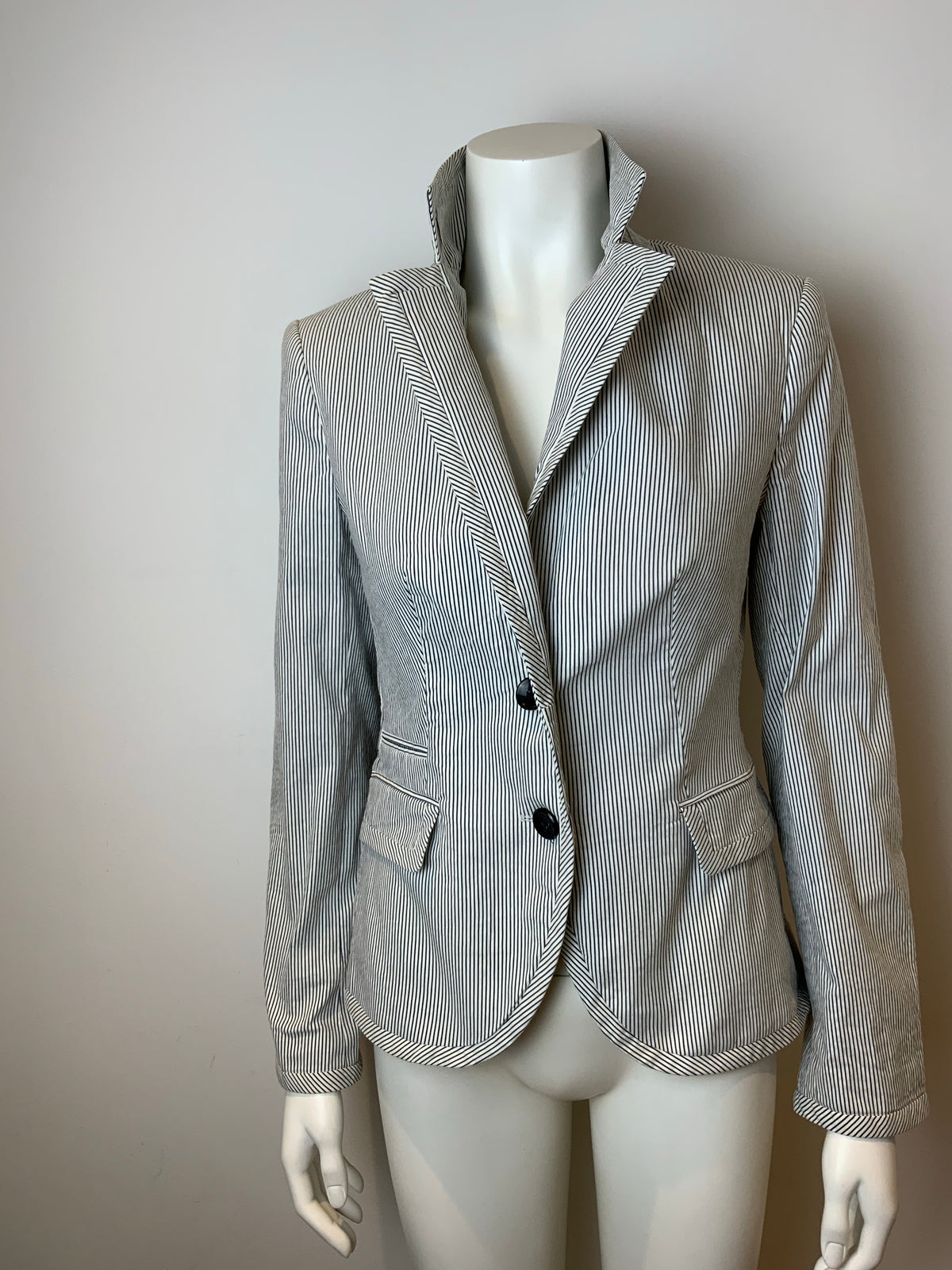 ZARA PIN STRIPED TWO BUTTONS BLAZER JACKET SIZE M MEDIUM MOST WANTED ladies